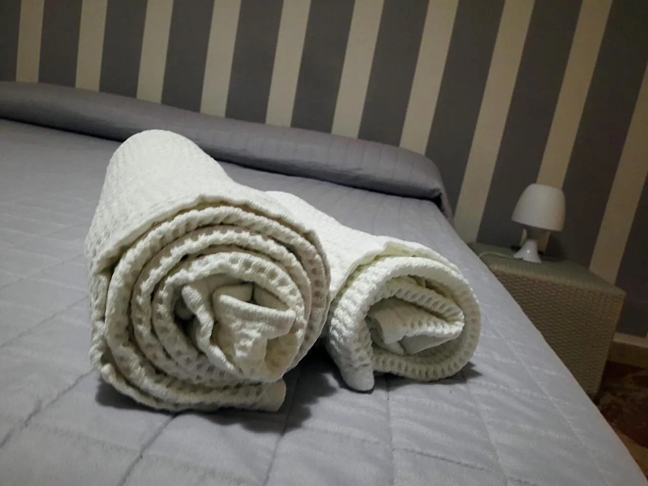 Al Civico 8 - Palermo Bed & Breakfast