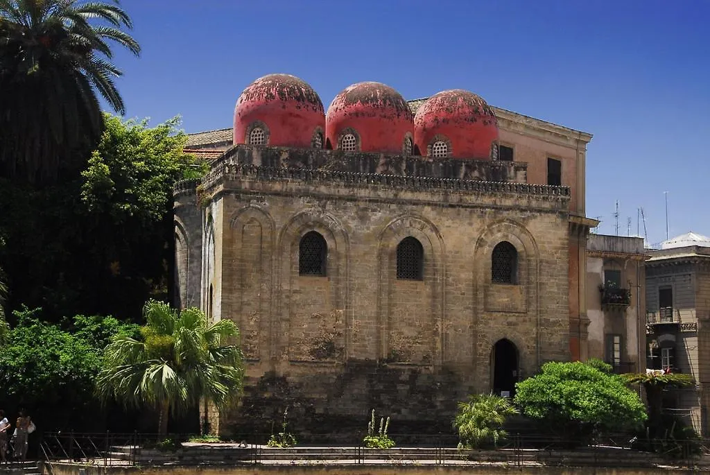 Al Civico 8 - Palermo Bed & Breakfast 2*,  Italy
